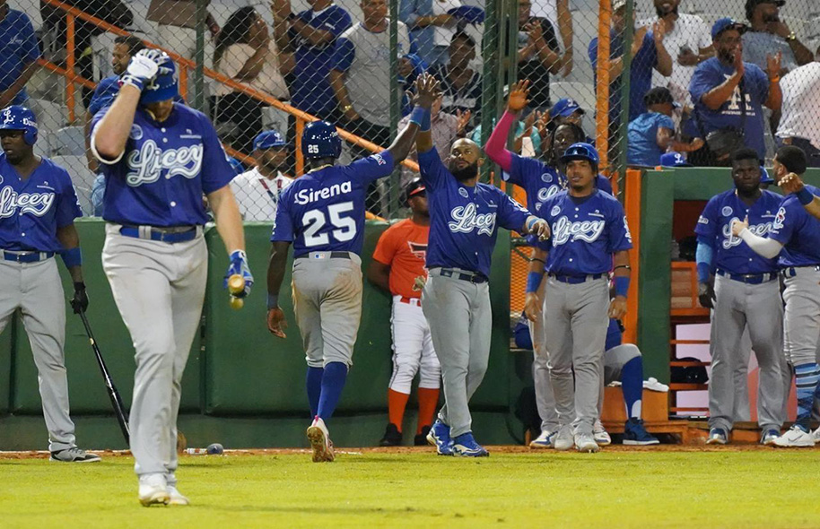 Licey aplasta