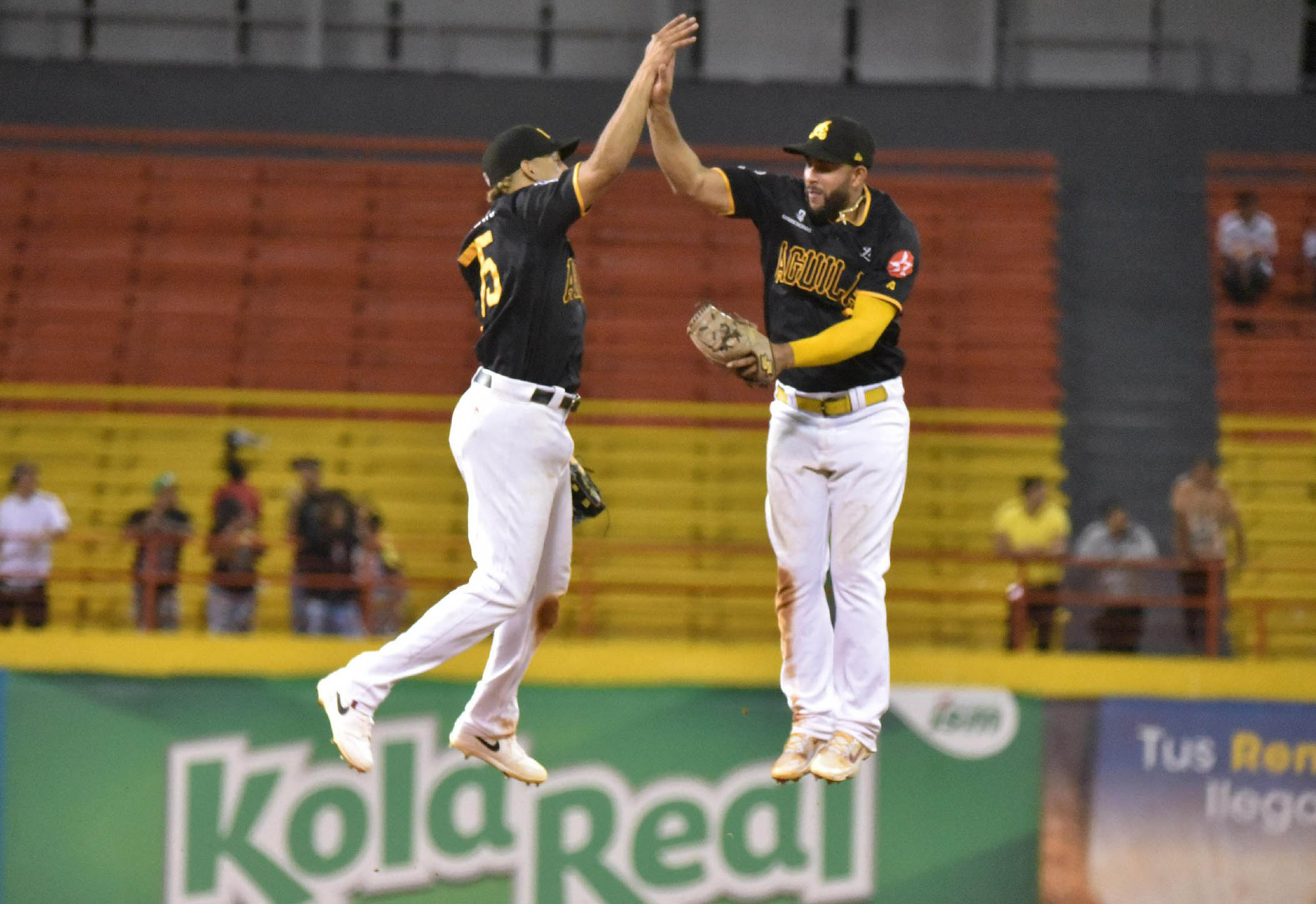 Doble jornada llena de emoción entre Estrellas y Águilas