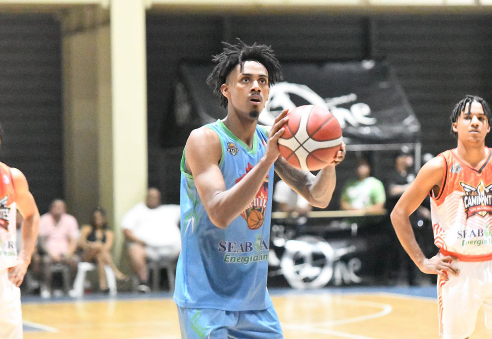 Jonathan Bello del equipo Loros Calientes