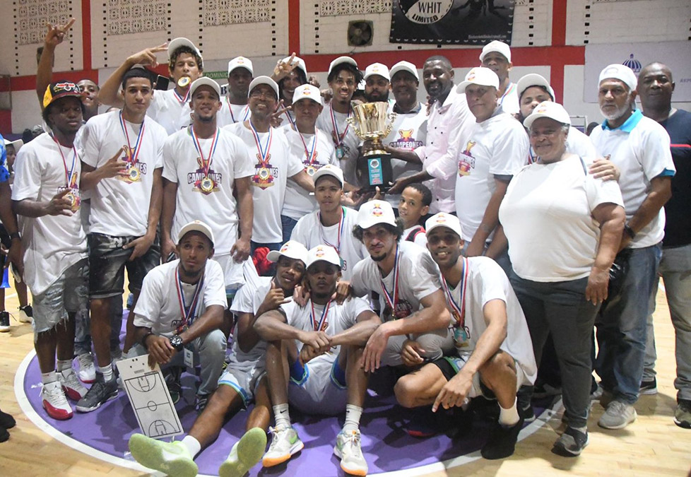 Loros Calientes campeones del TBS Santo Domingo