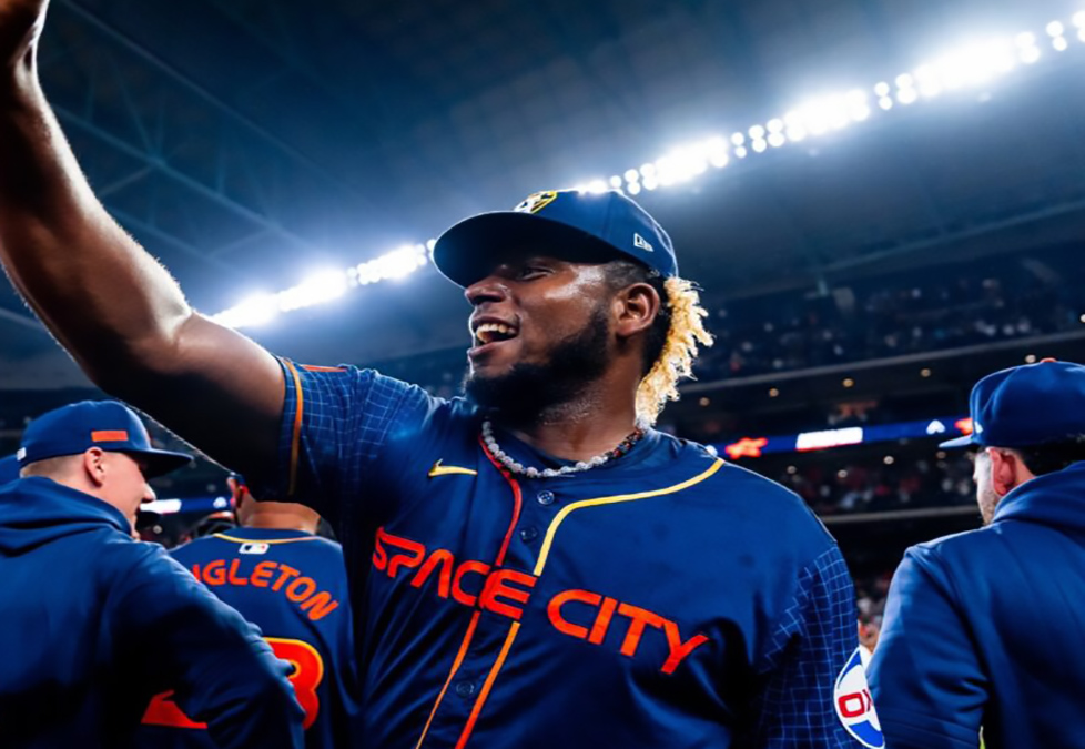 Ronel Blanco suspendido por 10 juegos