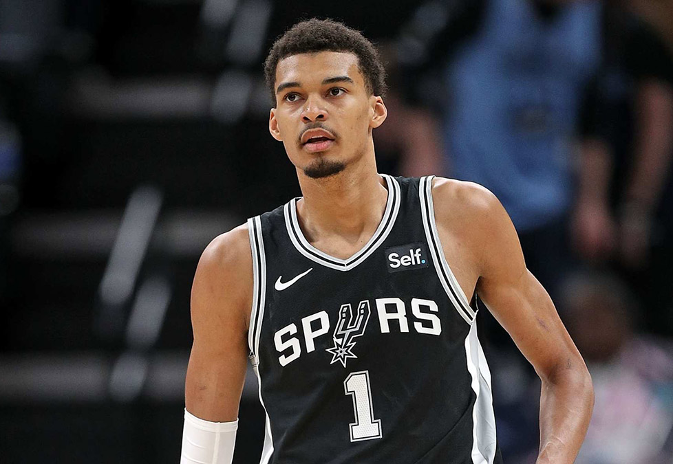 Victor Wembanyama gana el premio al novato del año