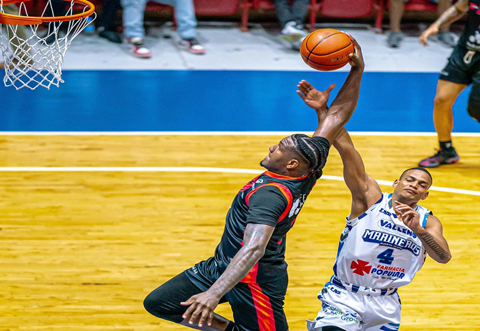 Luismal Ferreiras realiza un donqueo brutal