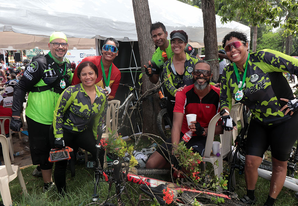 Ciclistas luego de completar la ruta