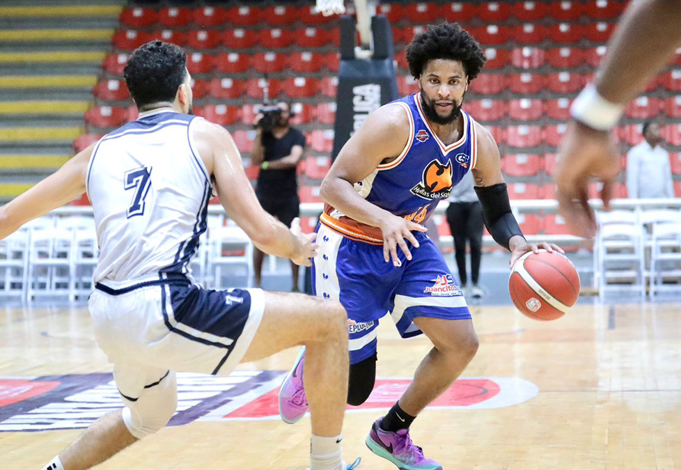 Acción del partido entre Huellas del Siglo vs El Millón