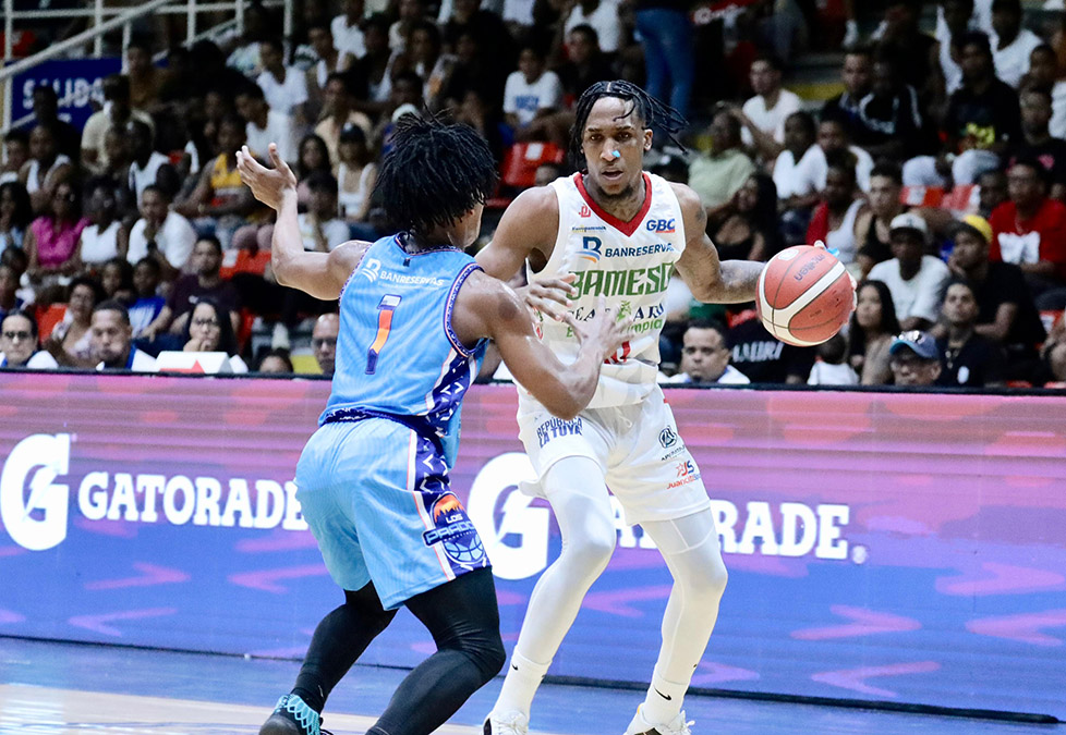 Jassel Pérez anoto 40 puntos por Bameso