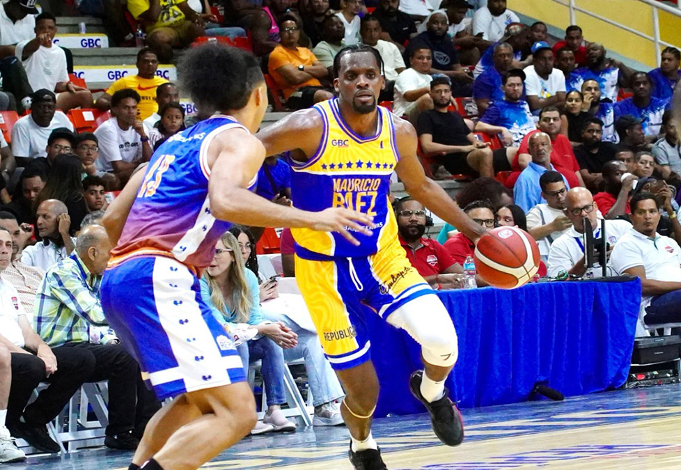 Mauricio Báez venció a Huellas del Siglo