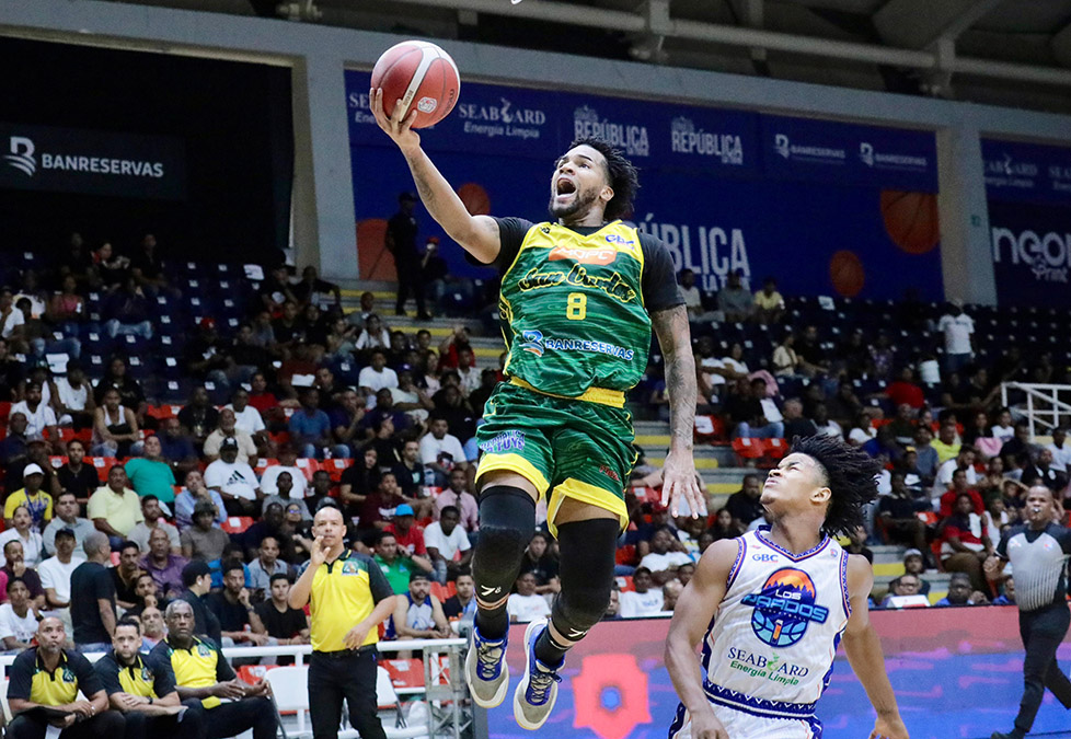 Kevin Perez lidero a San Carlos al triunfo