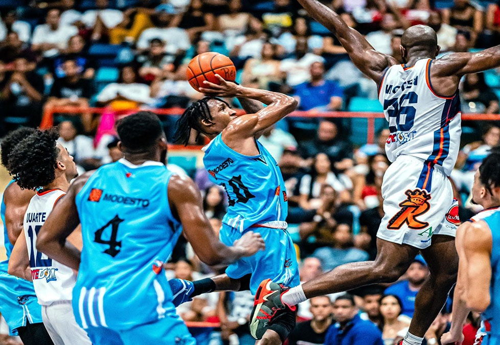 Titanes dominan la serie 3-0