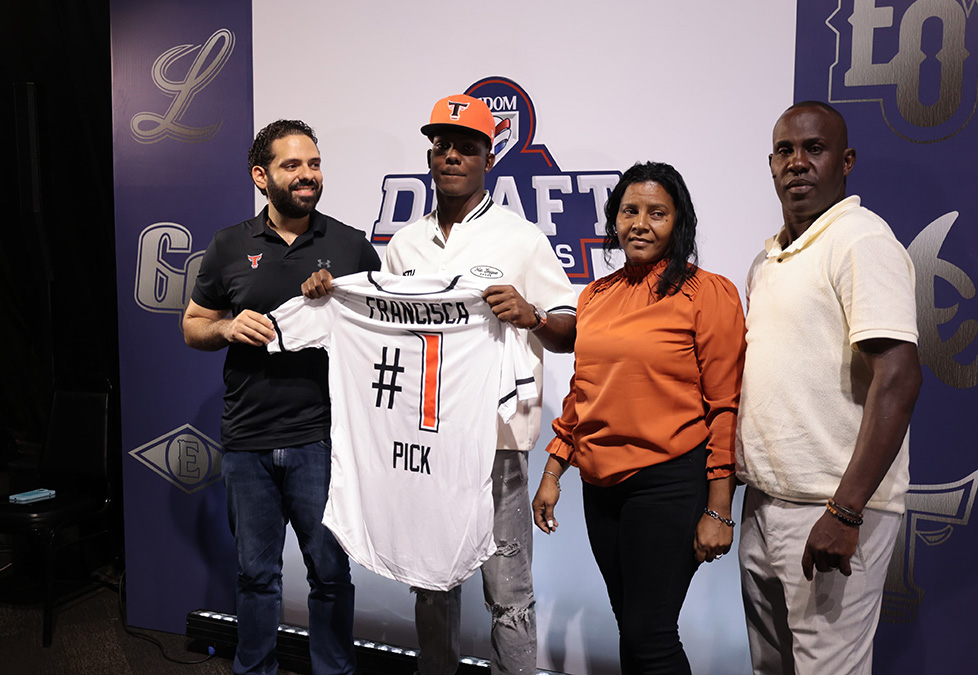 Welbyn Francisca Gómez 1er pick de los Toros del Este