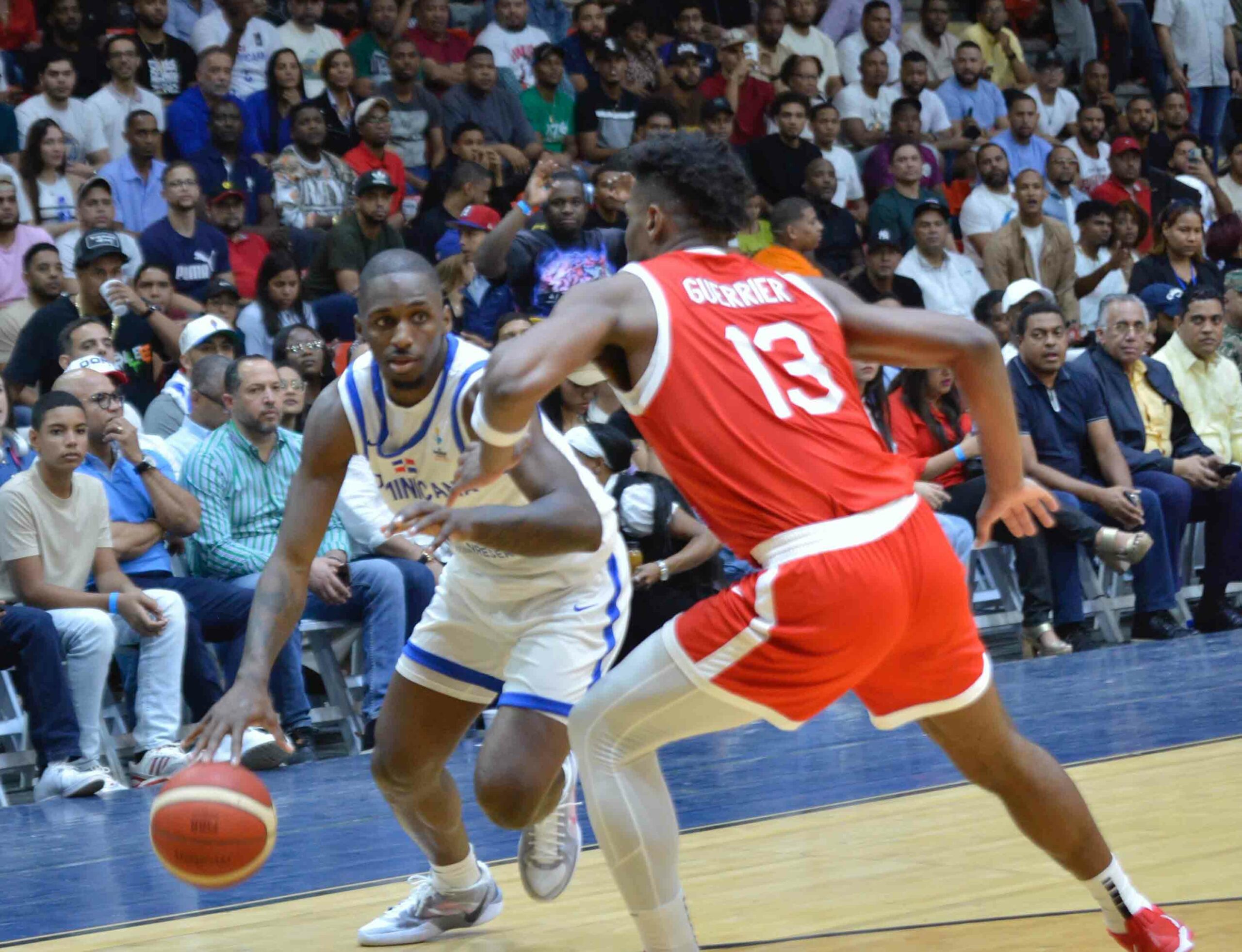 David Jones debuto con 13 puntos en la selección