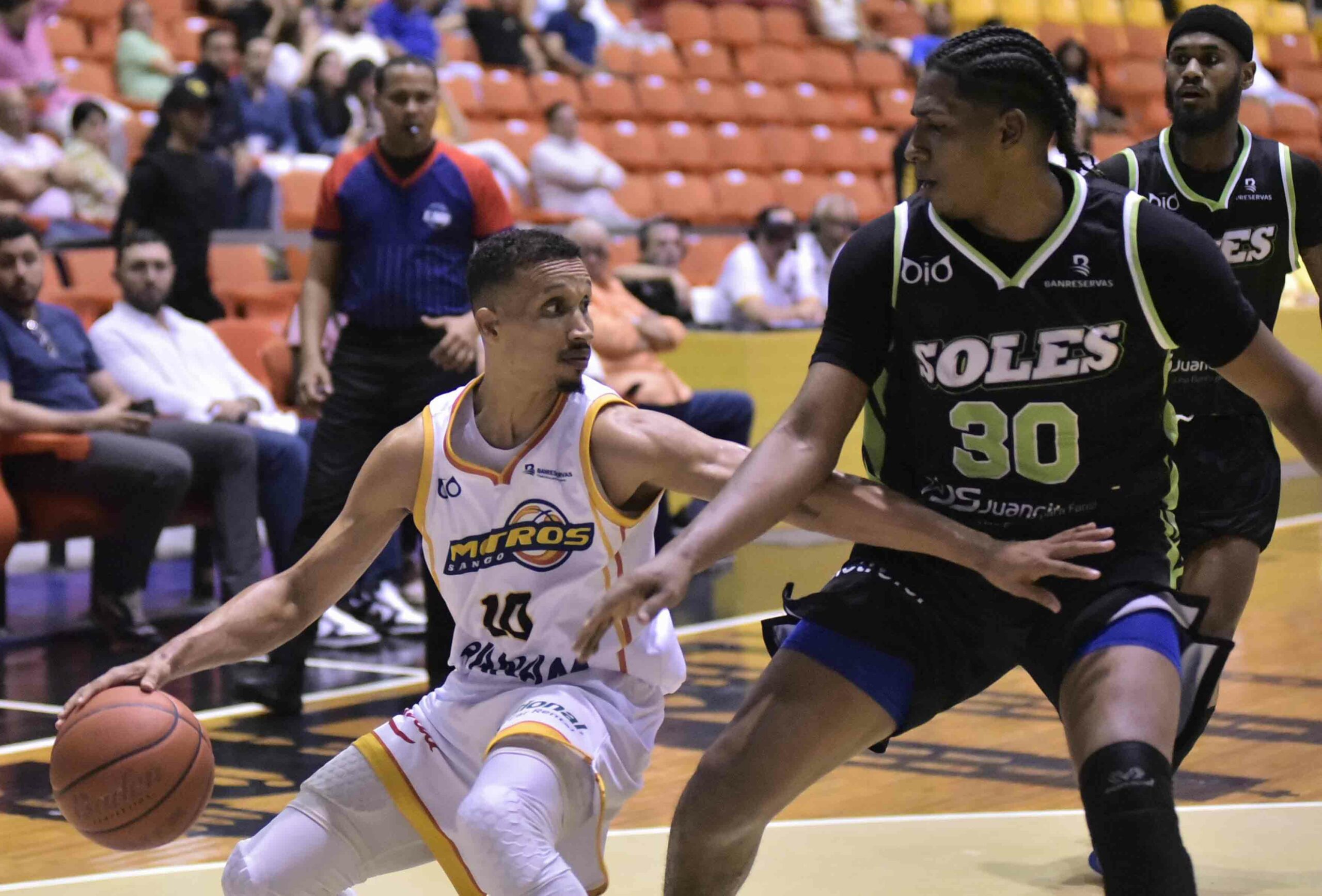 Adris de León de Metros vs Los Soles