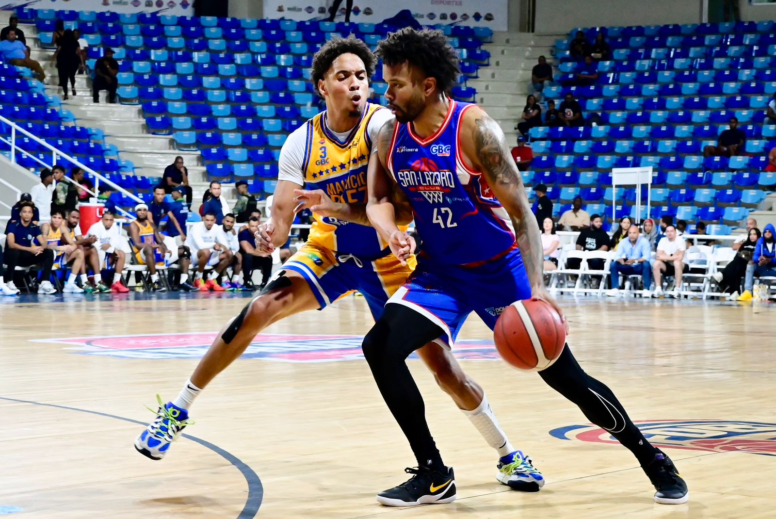 San Lázaro resurge con contundencia