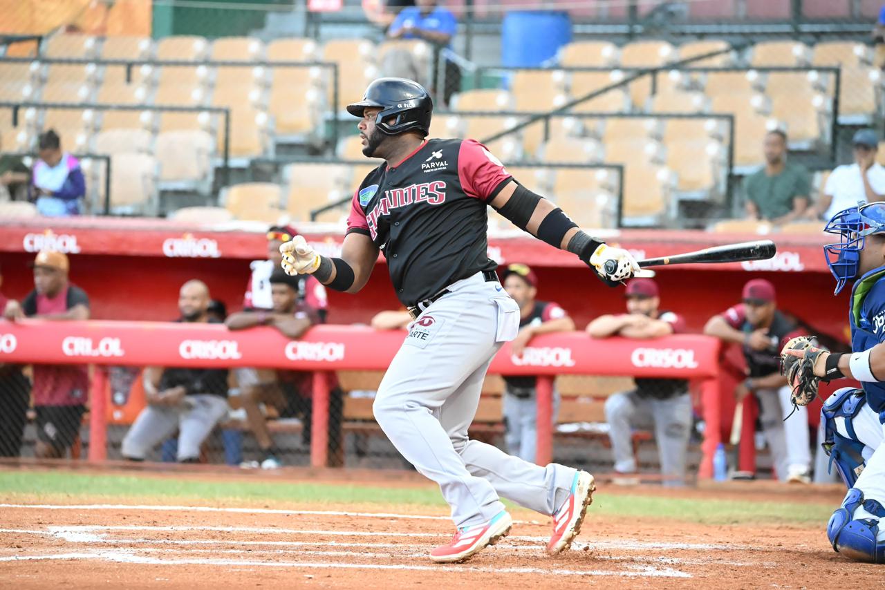 Gigantes avanzan terceros al Round Robin al Round Robin
