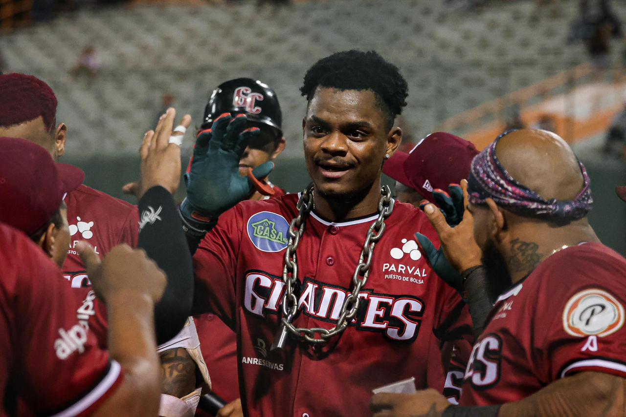 Gigantes ganan tercero en hilo a toros