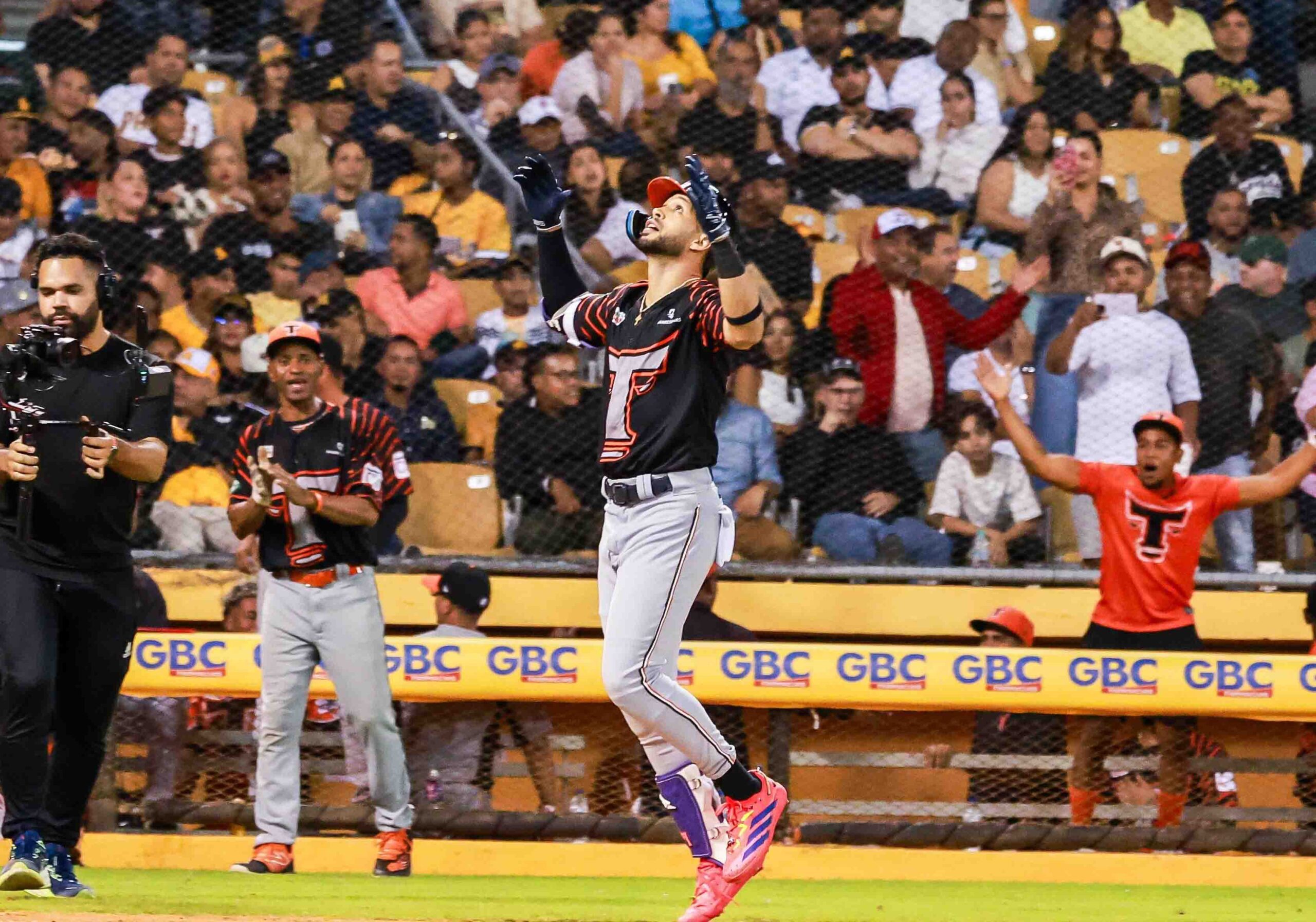 Toros ganan reñido partido ante Águilas