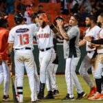 Eloy Jiménez, Alcántara y De la Cruz conectan jonrones en victoria taurina