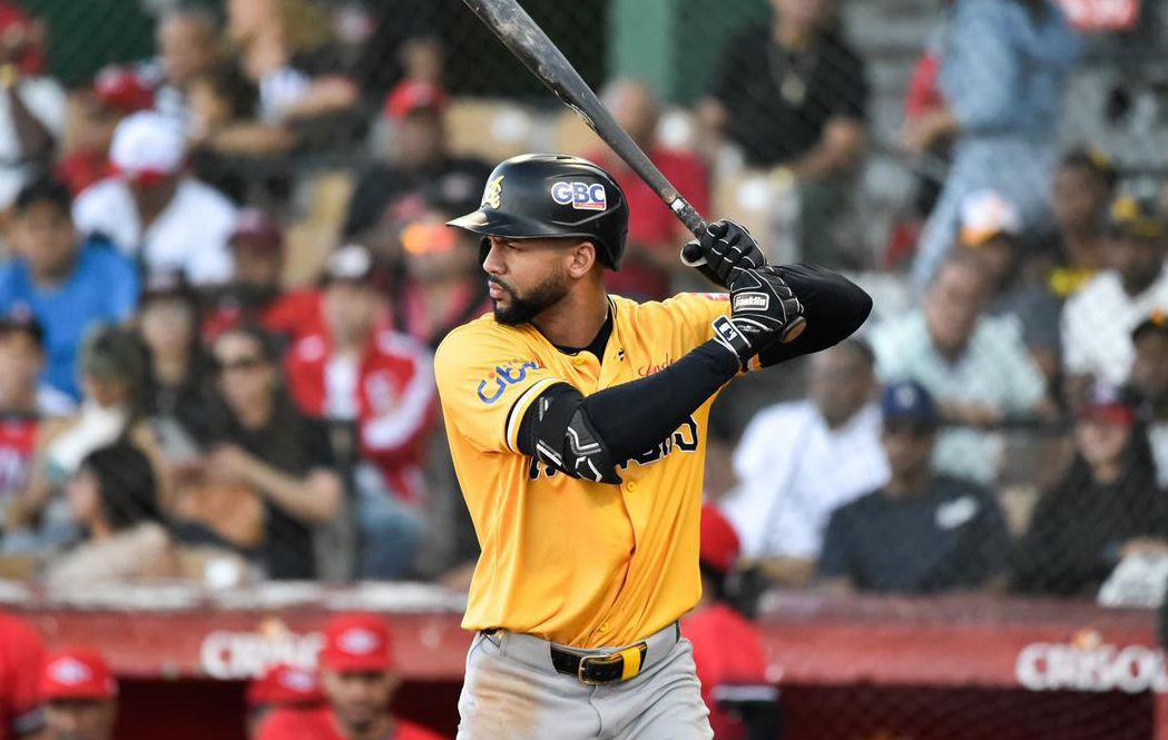 Leody Taveras impulsa remontada heroica de Águilas Cibaeñas