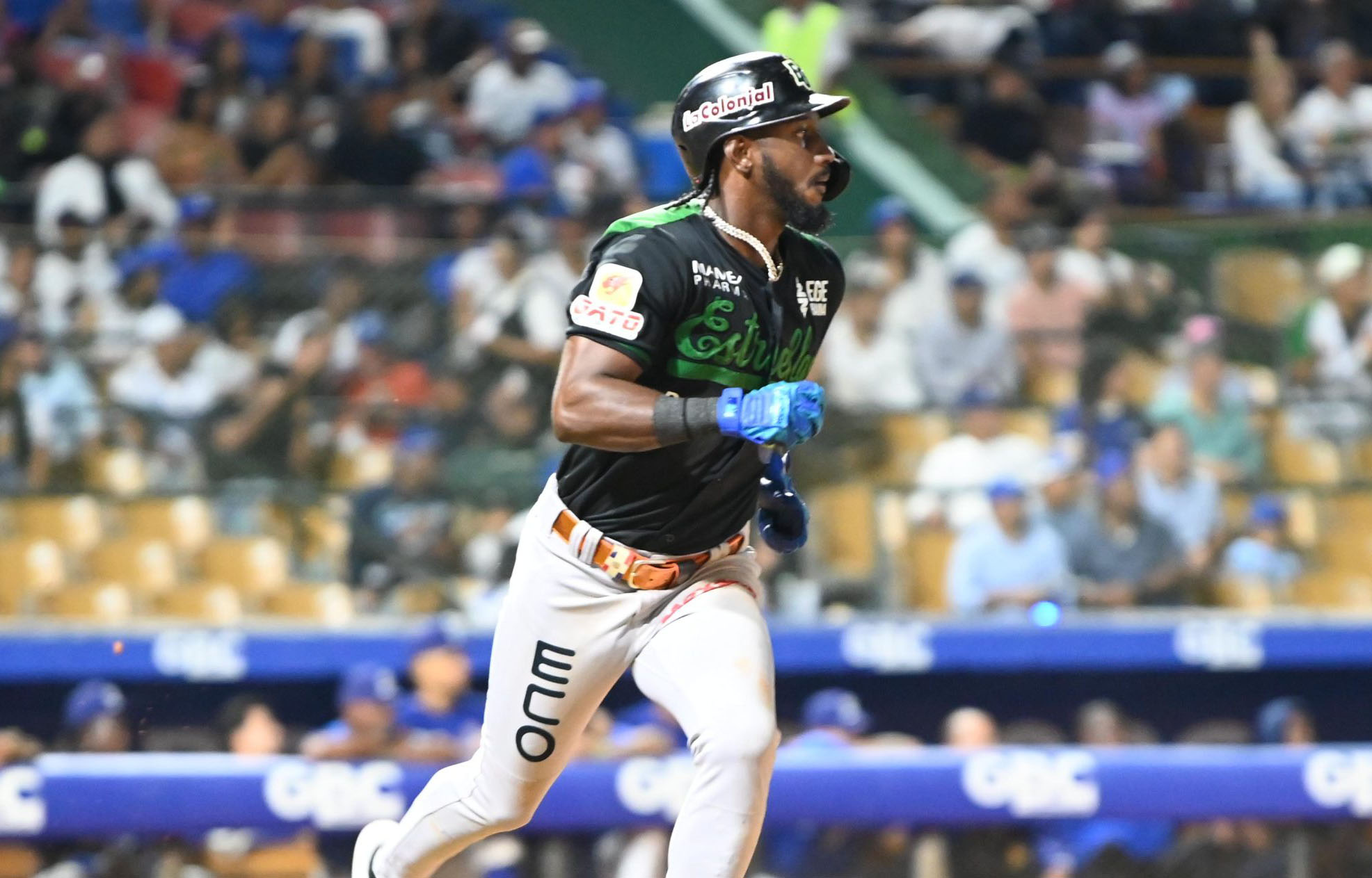 Jorge Mateo firma con las Estrellas Orientales