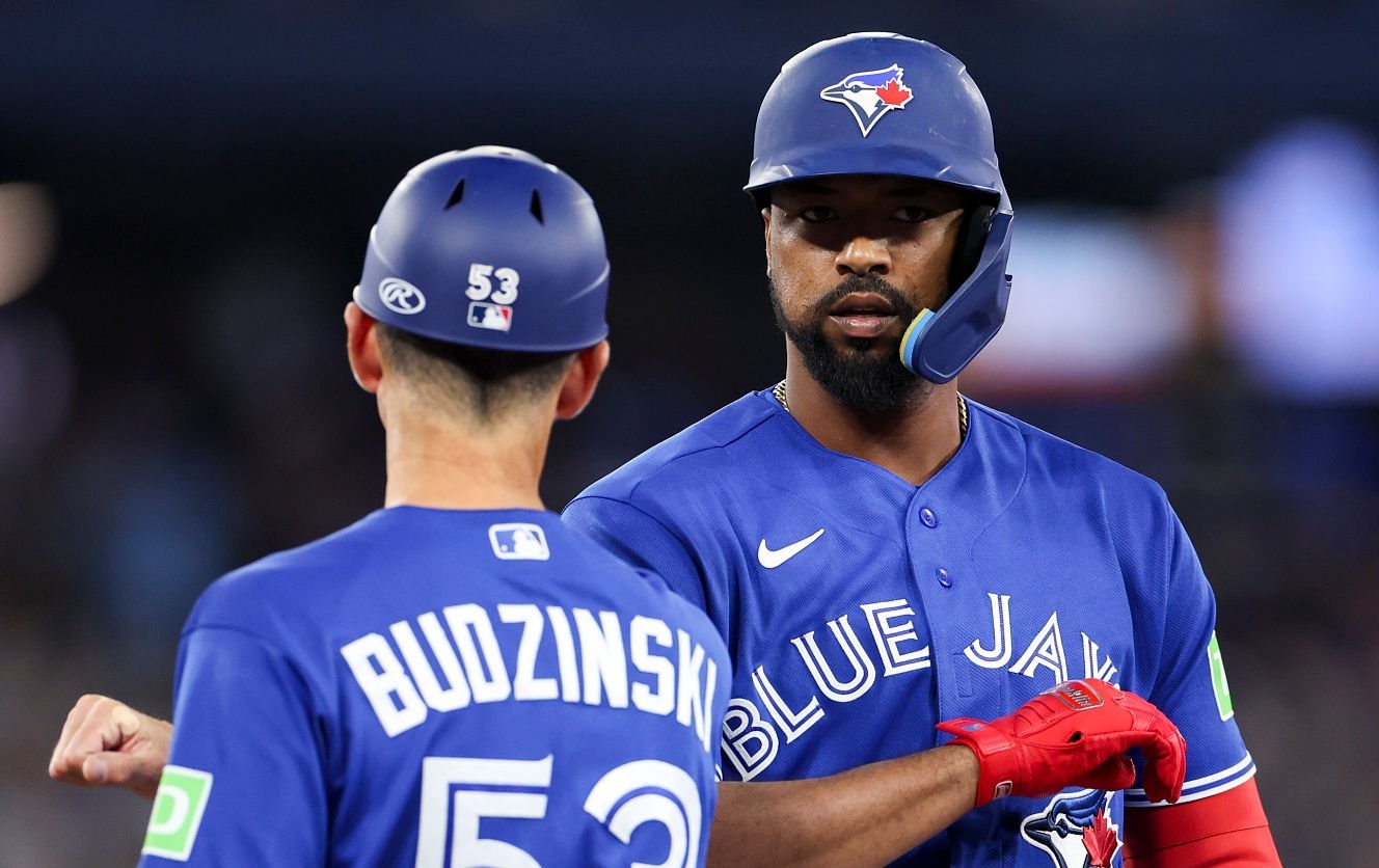 Blue Jays suben a Eloy Jiménez tras lesión de George Springer