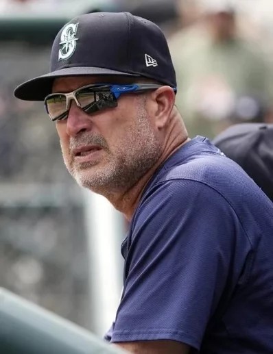 Manny Acta sale de los Marineros
