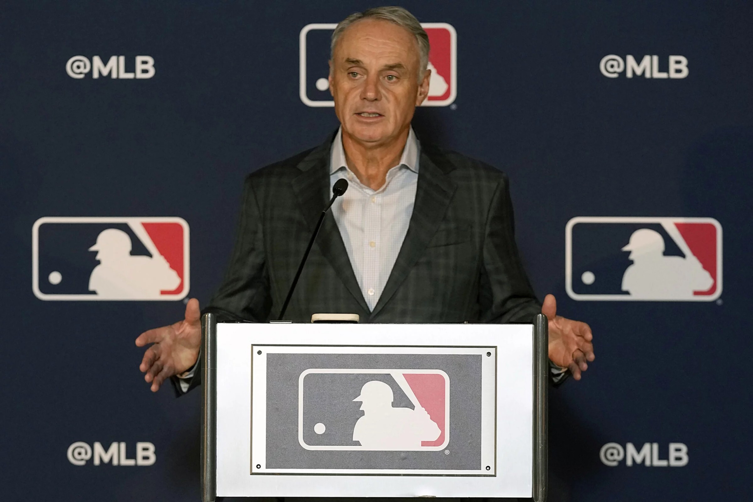 MLB